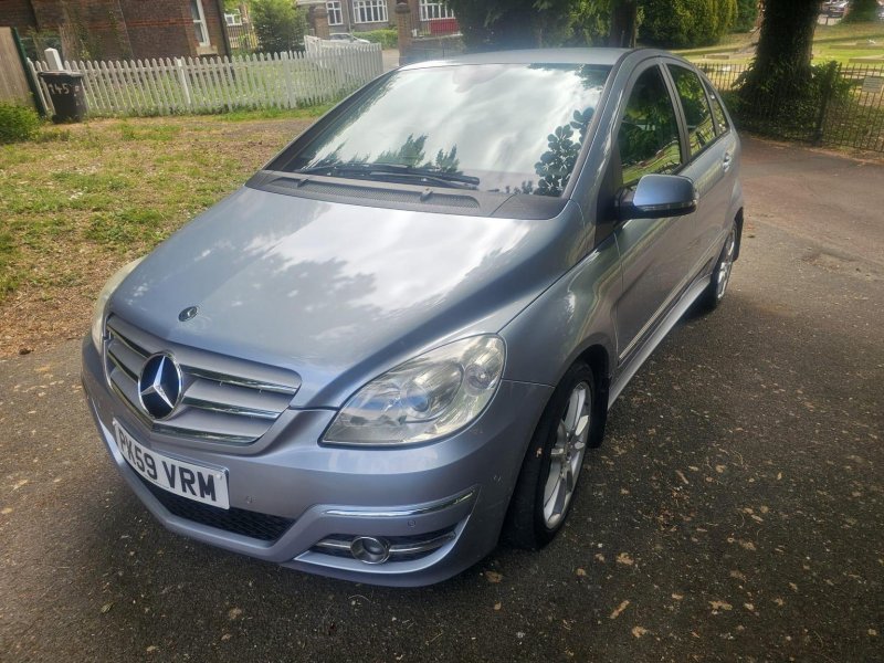 MERCEDES-BENZ